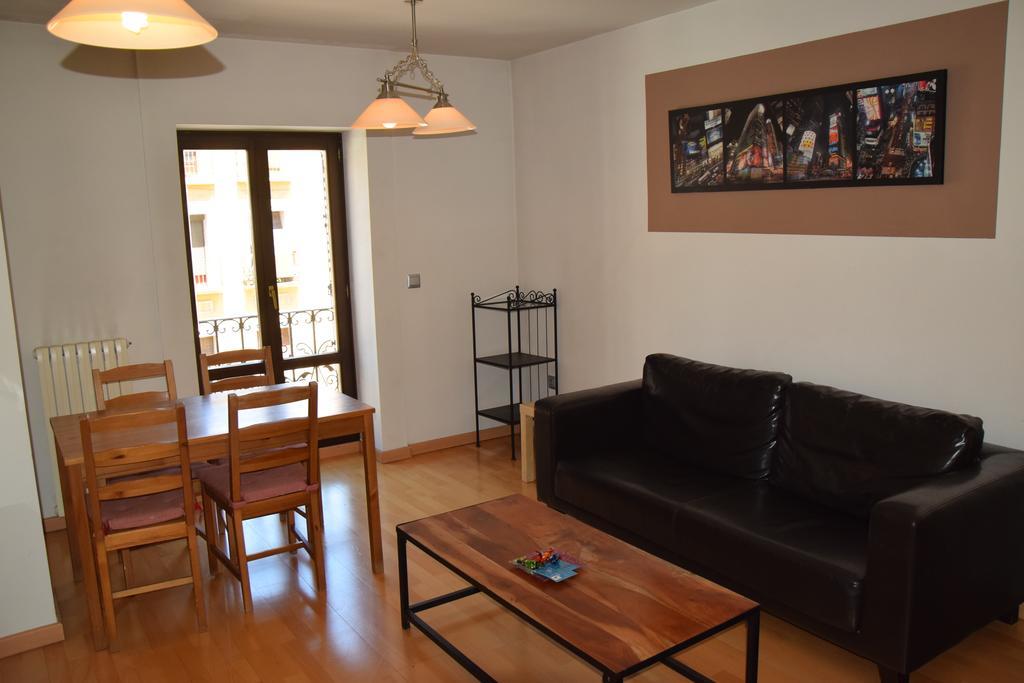 Apartamentos Zaragoza Coso Exterior photo